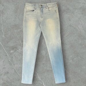 ✨HOST PICK✨✅American Eagle Faded Blue 360 Super Stretch Skinny Jeans